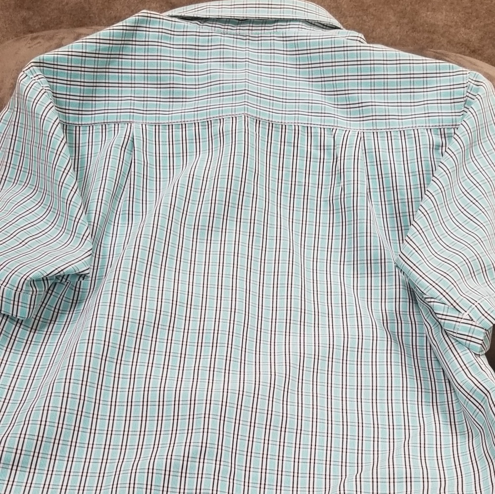 Boy's Van Heusen Shirt Size XL - Picture 2 of 3